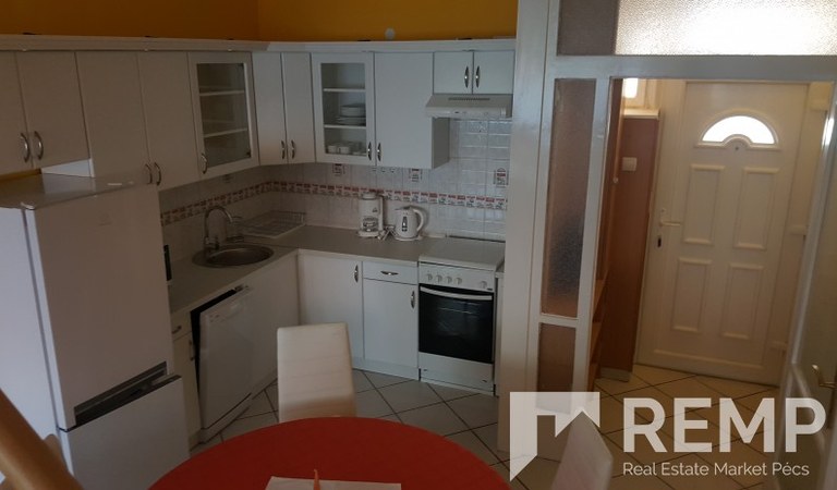 Renovated 2 bedroom flat for rent in Alkotmány Street! – 3. property photo