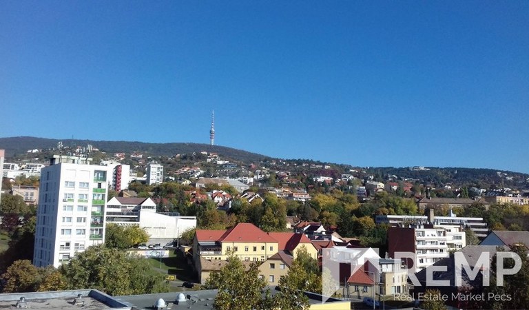 Eladó befektetésnek is kiváló panorámás lakás egyetemvárosban – 1. ingatlanfotó
