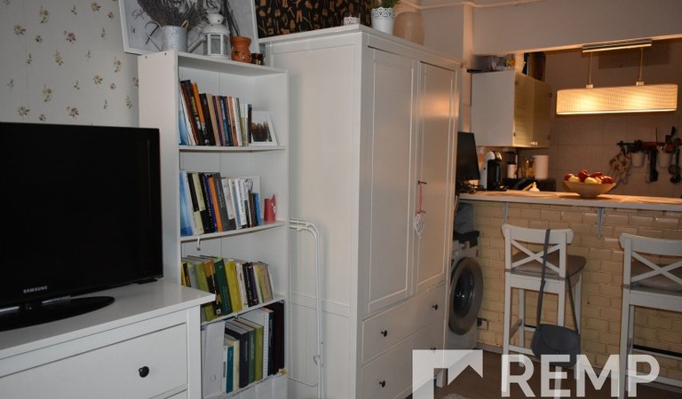 Eladó garzonlakás a Corvin Pláza mellett – 1. ingatlanfotó