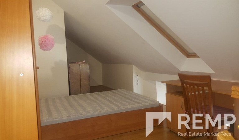 Flat for rent in Kóczián Sándor street with 2 bedrooms and 1 gallery! – 2. property photo