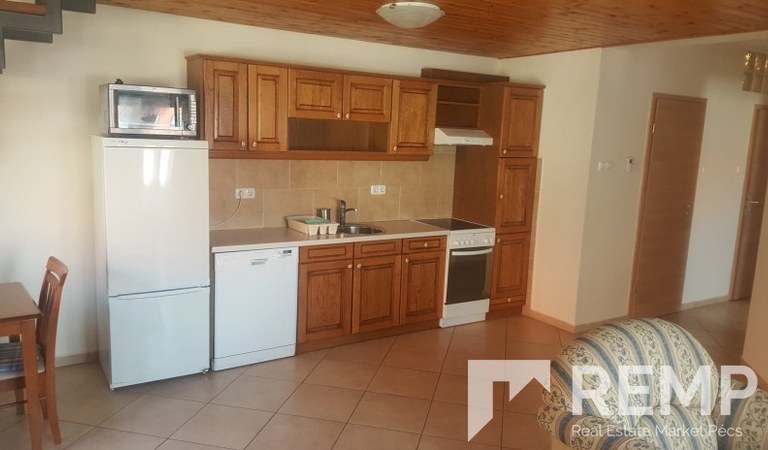 Flat for rent in Kóczián Sándor street with 2 bedrooms and 1 gallery! – 1. property photo