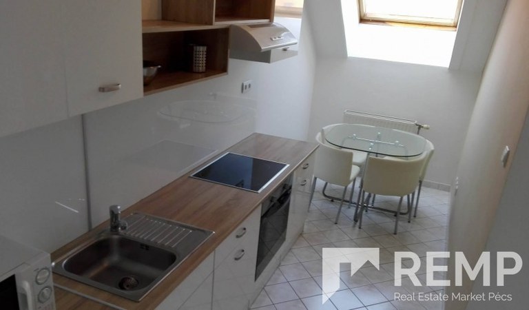Flat for rent in Alkotmány street – 2. property photo
