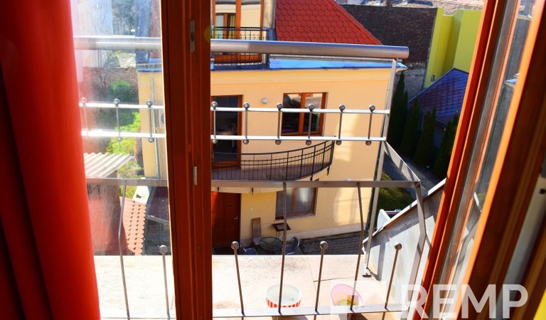 3 bedroom flat for rent in Alkotmány street – 1. property photo