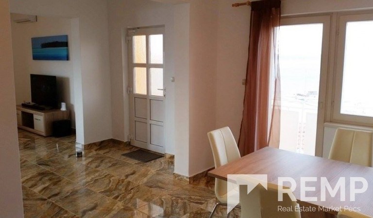 Felújított tengerparti apartman eladó! – 3. ingatlanfotó