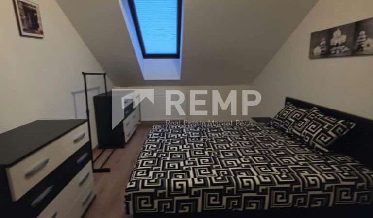Kiadó egy 2. emeleti, 54 m2-es lakás Pécsett, a történelmi belvárosban a Ferencesek utcájában! – 3. ingatlanfotó